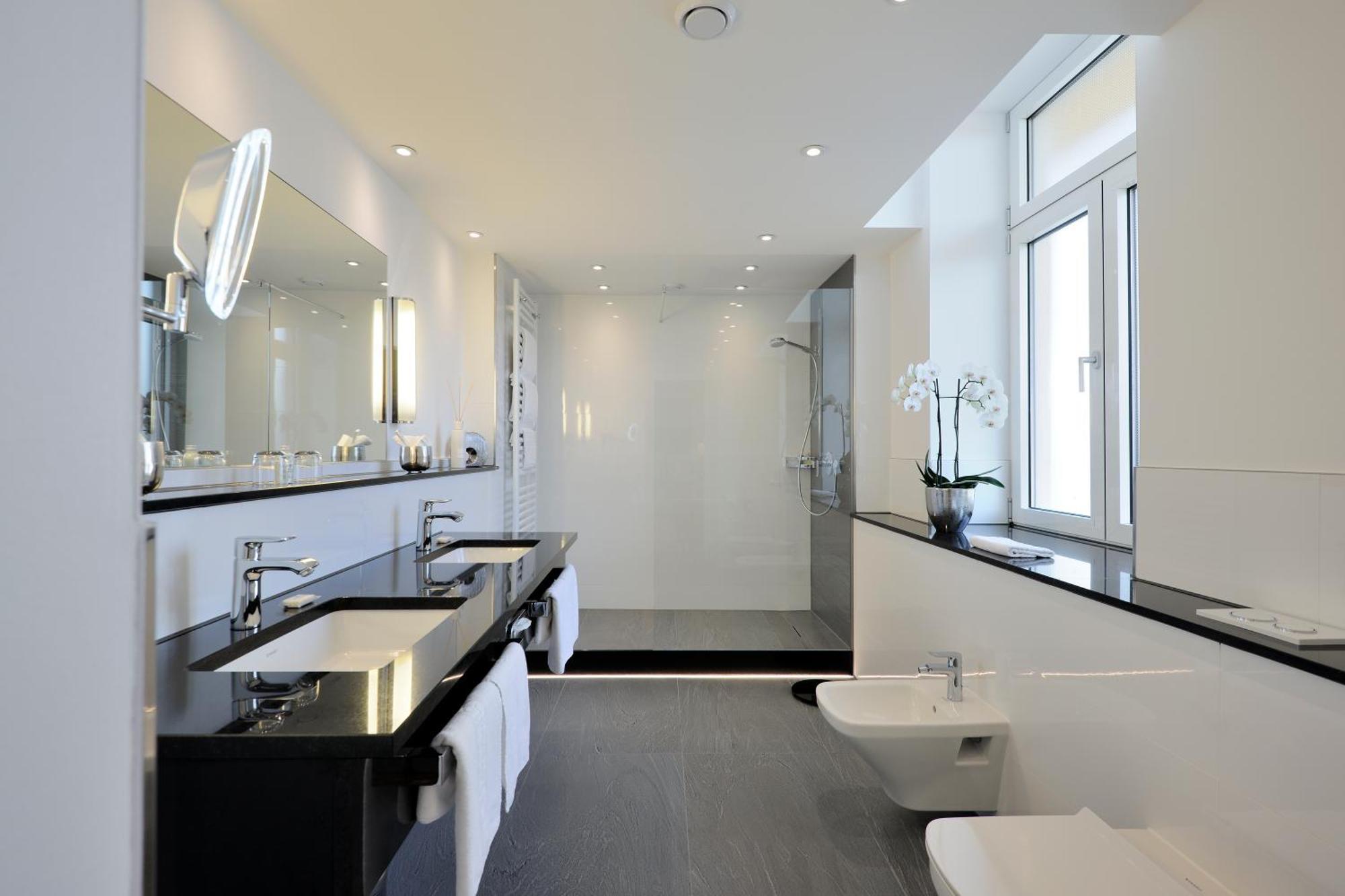 Kastens Hotel Luisenhof Hannover Kültér fotó Bathroom